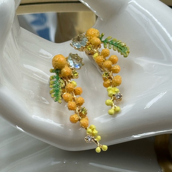 🆕 LES NEREIDES 🧿 NIB Gardens in Provence Long Mimosa Clip on Earrings - Picture 11 of 16